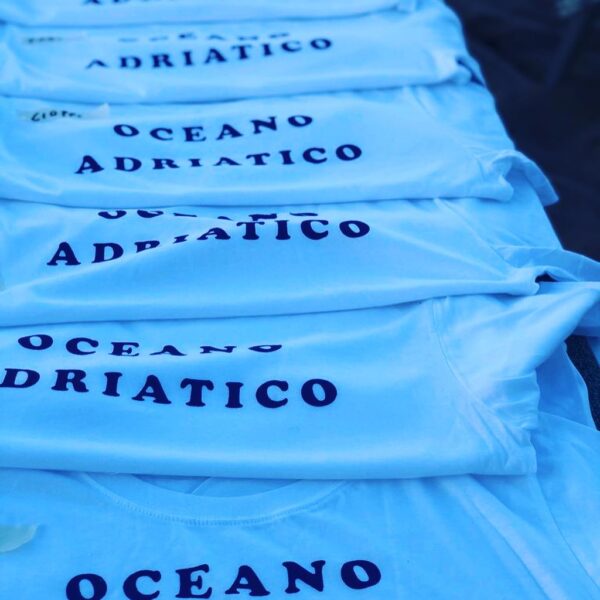 T-Shirt 2025